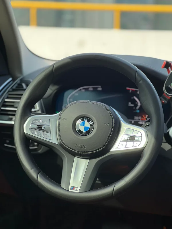 BMW X3 2022 xDrive25i M Sports suit interior photo 10 BMW X3 2022 xDrive25i M Sports suit interior photo 10