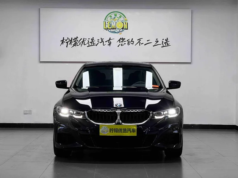 BMW 3 Series 2022 325Li M Спортивный костюм экстерьер фото 3 BMW 3 Series 2022 325Li M Спортивный костюм экстерьер фото 3