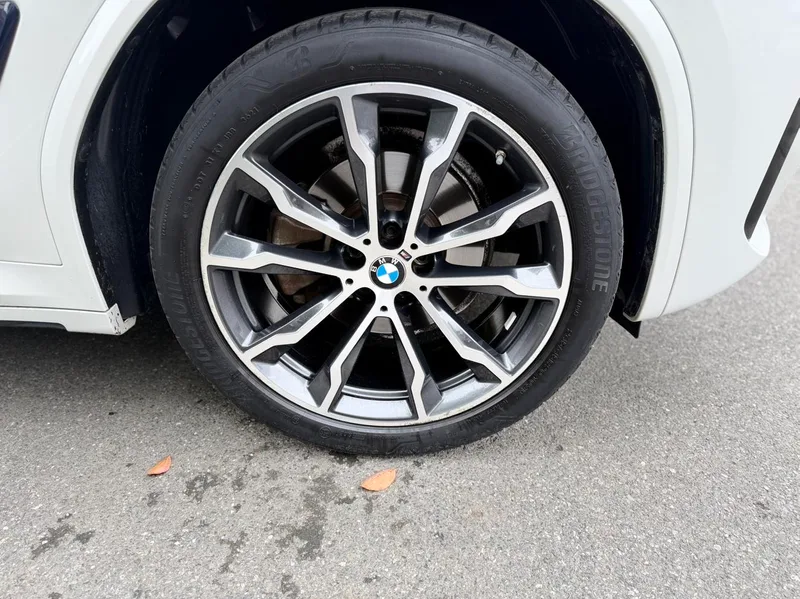 BMW X3 2022 Segundo cambio xDrive30i Líder M Traje de noche Yao exterior foto 4 BMW X3 2022 Segundo cambio xDrive30i Líder M Traje de noche Yao exterior foto 4