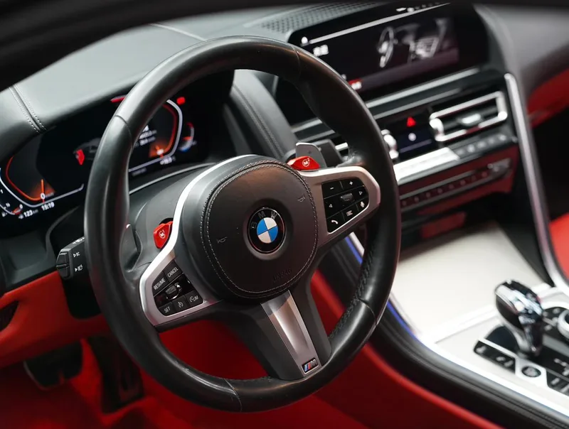 BMW 8 Series 2021 840i Четырехдверное купе M Спортивный костюм интерьер фото 15 BMW 8 Series 2021 840i Четырехдверное купе M Спортивный костюм интерьер фото 15