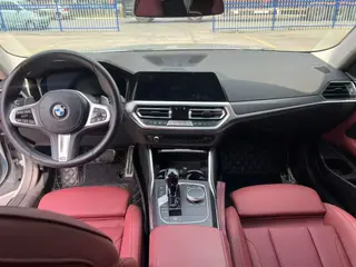 BMW 4 Series 2022 425i M Conjunto deportivo interior foto 6 BMW 4 Series 2022 425i M Conjunto deportivo interior foto 6