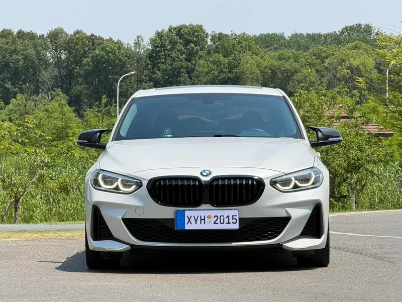 BMW 1 Series 2021 125i M Спортивные ночные издания экстерьер фото 2 BMW 1 Series 2021 125i M Спортивные ночные издания экстерьер фото 2