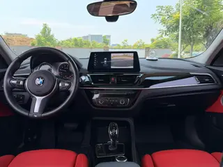 BMW 1 Series 2021 125i M Спортивные ночные издания экстерьер фото 7 BMW 1 Series 2021 125i M Спортивные ночные издания экстерьер фото 7