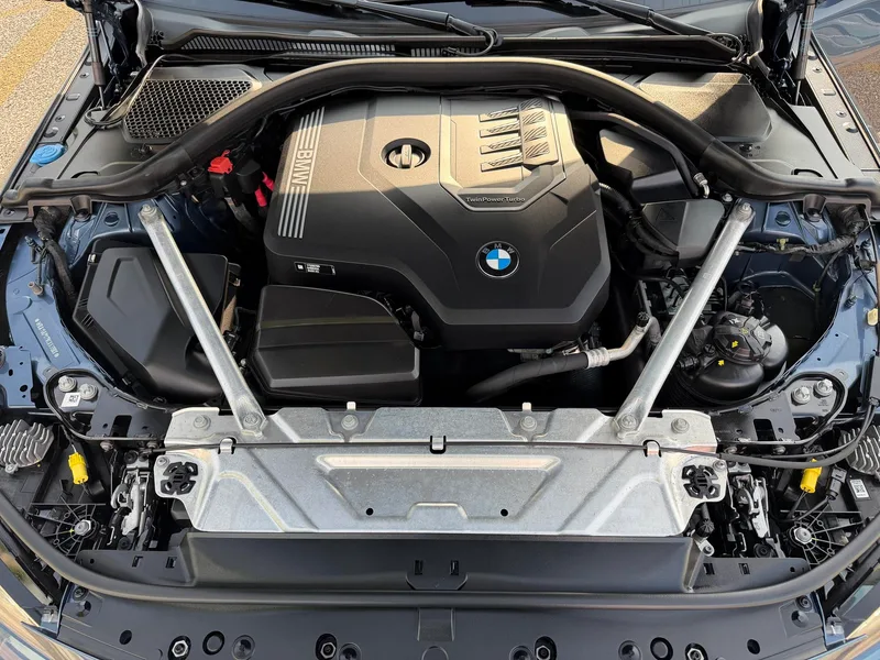 BMW 4 Series 2022 425i M Sports suit interior photo 20 BMW 4 Series 2022 425i M Sports suit interior photo 20