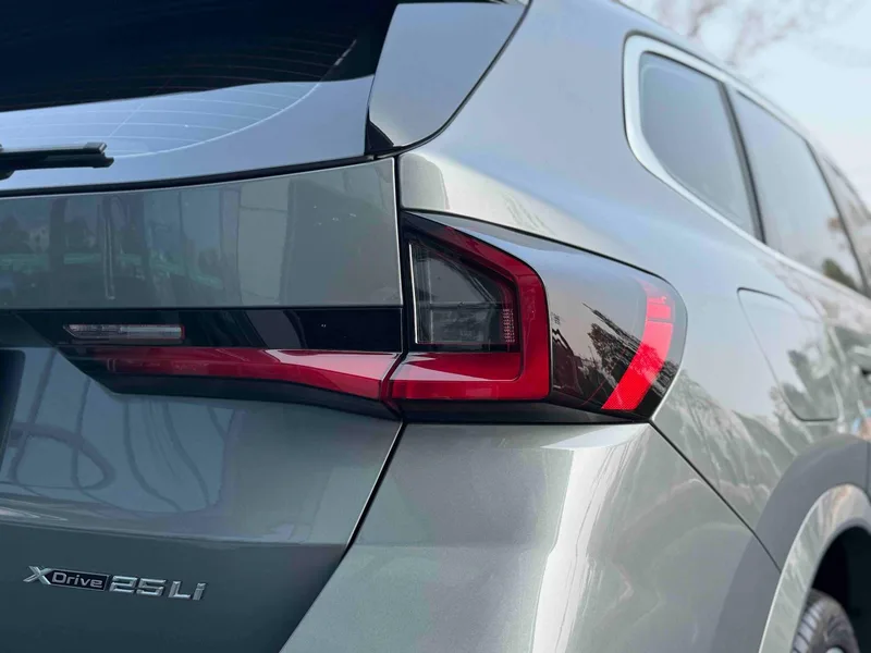 BMW X1 2023 sDrive25Li M Sports suit exterior photo 7