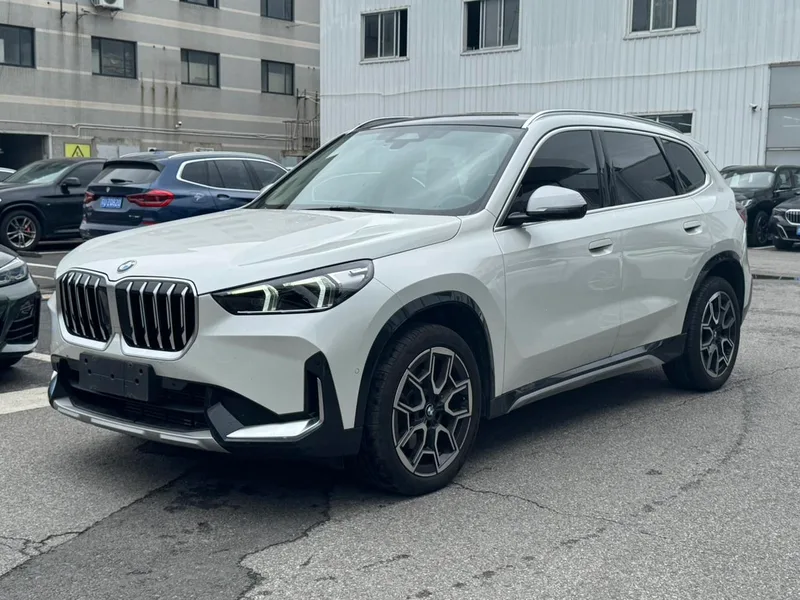 BMW X1 2023 sDrive25Li X Traje de diseño exterior foto 1 BMW X1 2023 sDrive25Li X Traje de diseño exterior foto 1
