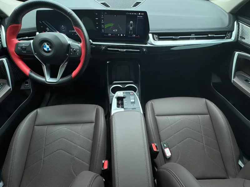BMW X1 2023 sDrive25Li X Traje de diseño interior foto 8 BMW X1 2023 sDrive25Li X Traje de diseño interior foto 8