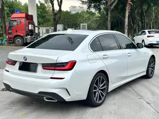 BMW 3 Series 2021 Second change 325Li M Sports suit interior photo 9 BMW 3 Series 2021 Second change 325Li M Sports suit interior photo 9