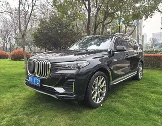 BMW X7 2022 xDrive40i Ensemble de luxe Leading