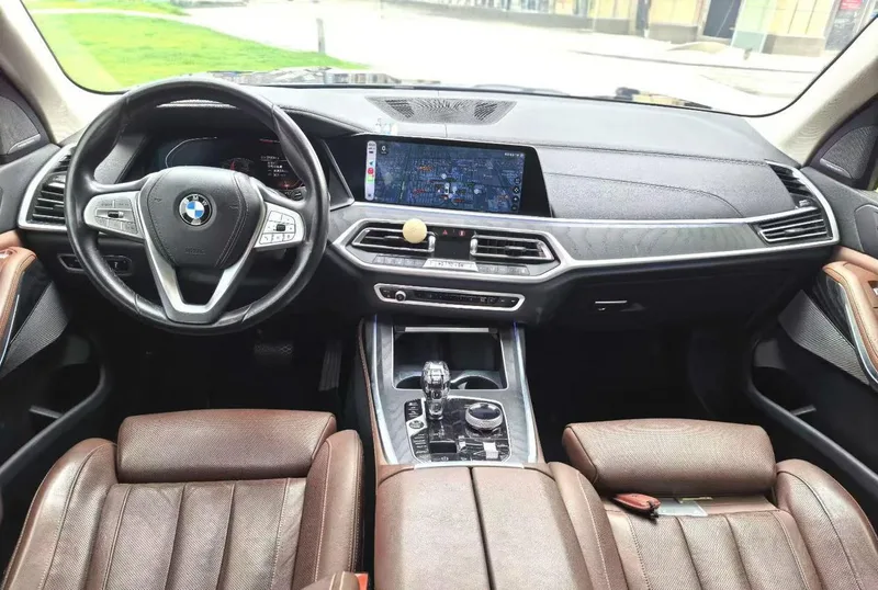 BMW X7 2022 xDrive40i Ведущие роскошные костюмы экстерьер фото 5 BMW X7 2022 xDrive40i Ведущие роскошные костюмы экстерьер фото 5