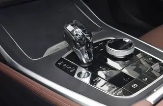 BMW X7 2022 xDrive40i Ведущие роскошные костюмы интерьер фото 13 BMW X7 2022 xDrive40i Ведущие роскошные костюмы интерьер фото 13