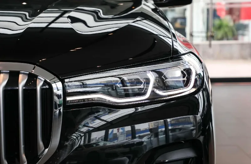 BMW X7 2022 xDrive40i Ведущие роскошные костюмы интерьер фото 14 BMW X7 2022 xDrive40i Ведущие роскошные костюмы интерьер фото 14