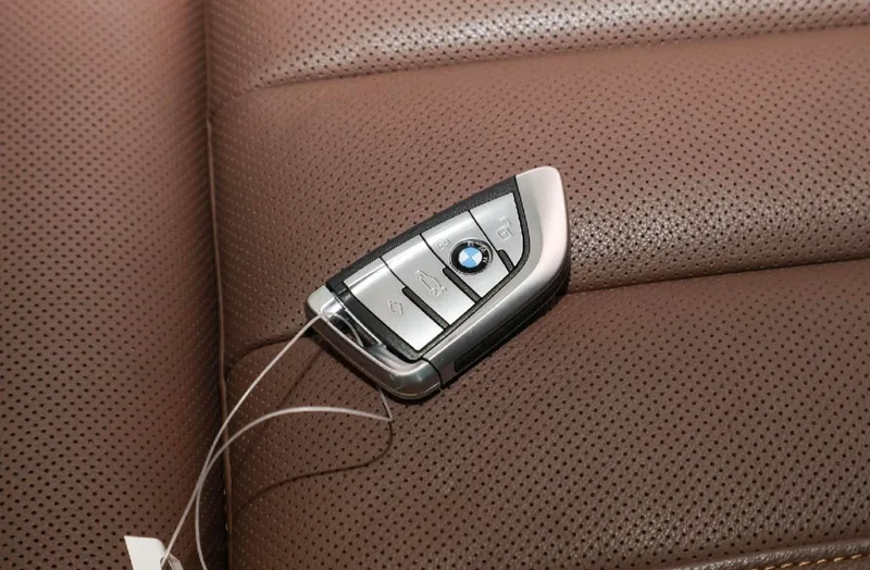 BMW X7 2022 xDrive40i Ведущие роскошные костюмы интерьер фото 15 BMW X7 2022 xDrive40i Ведущие роскошные костюмы интерьер фото 15