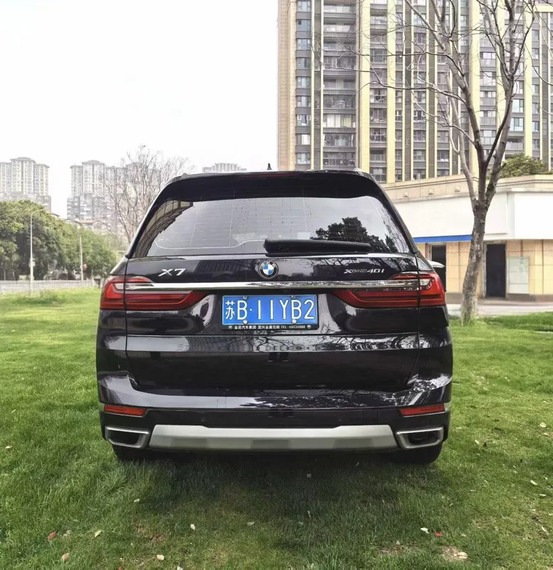 BMW X7 2022 xDrive40i Ведущие роскошные костюмы интерьер фото 18 BMW X7 2022 xDrive40i Ведущие роскошные костюмы интерьер фото 18