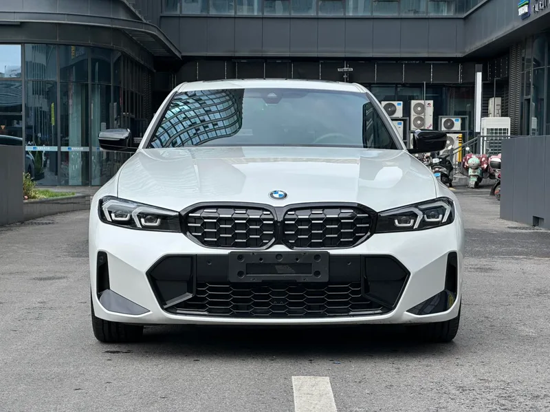 BMW 3 Series 2023 325i M Sports Night Suit exterior photo 2 BMW 3 Series 2023 325i M Sports Night Suit exterior photo 2