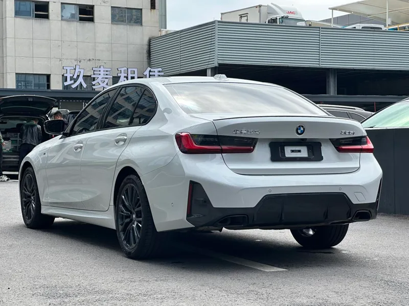 BMW 3 Series 2023 325i M Sports Night Suit exterior photo 4 BMW 3 Series 2023 325i M Sports Night Suit exterior photo 4