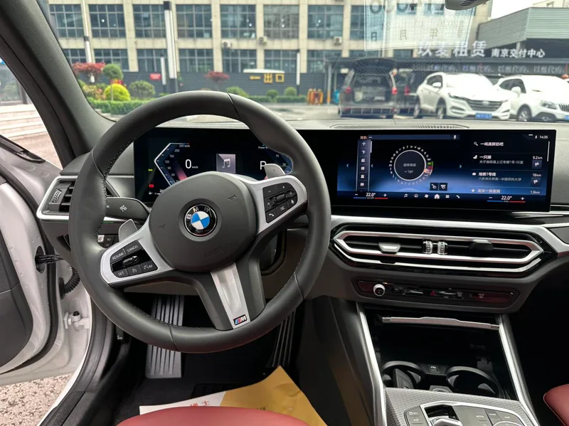 BMW 3 Series 2023 325i M Sports Night Suit interior photo 13 BMW 3 Series 2023 325i M Sports Night Suit interior photo 13