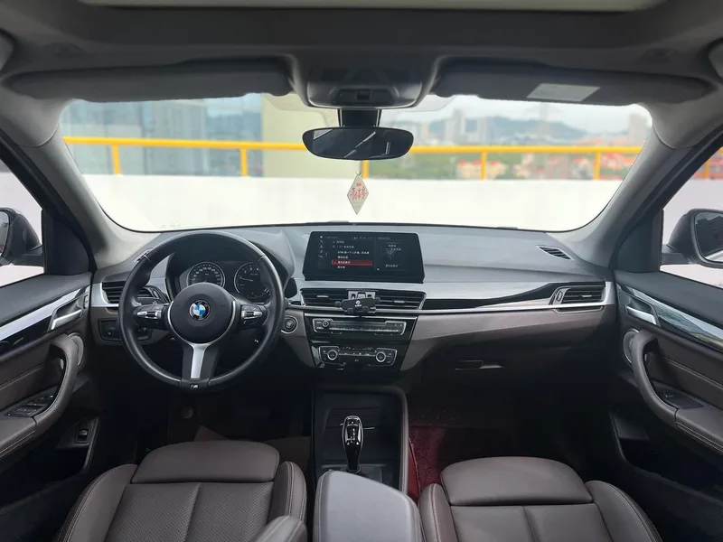 BMW X1 2022 sDrive25Li Leading Type interior photo 12 BMW X1 2022 sDrive25Li Leading Type interior photo 12