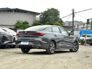 Changan Eado 2025 PLUS 1.4T Двойное сцепления Высокоэнергетические издания экстерьер фото 7 Changan Eado 2025 PLUS 1.4T Двойное сцепления Высокоэнергетические издания экстерьер фото 7