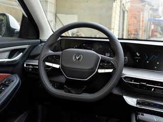 Changan Eado 2025 PLUS 1.4T Двойное сцепления Высокоэнергетические издания интерьер фото 11 Changan Eado 2025 PLUS 1.4T Двойное сцепления Высокоэнергетические издания интерьер фото 11