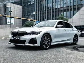 BMW 3 Series 2022 325Li M Sports suit