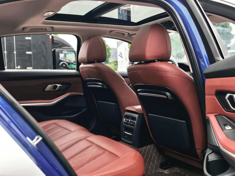 BMW 3 Series 2022 325Li M Sports suit interior photo 11 BMW 3 Series 2022 325Li M Sports suit interior photo 11