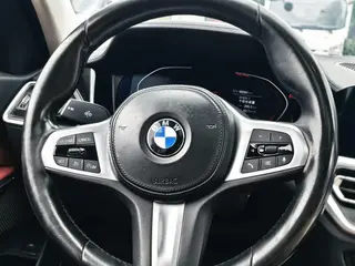 BMW 3 Series 2022 325Li M Sports suit interior photo 15 BMW 3 Series 2022 325Li M Sports suit interior photo 15