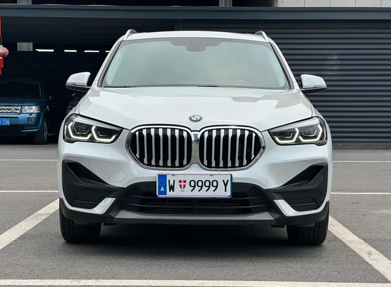BMW X1 2022 sDrive25Li Líder exterior foto 2 BMW X1 2022 sDrive25Li Líder exterior foto 2