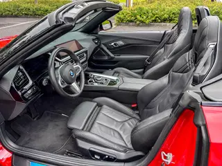 BMW Z4 2022 sDrive 25i M Sports suit interior photo 9 BMW Z4 2022 sDrive 25i M Sports suit interior photo 9