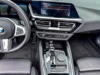 BMW Z4 2022 sDrive 25i M Sports suit interior photo 11 BMW Z4 2022 sDrive 25i M Sports suit interior photo 11