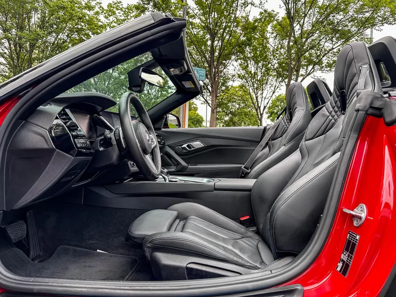 BMW Z4 2022 sDrive 25i M Sports suit interior photo 13 BMW Z4 2022 sDrive 25i M Sports suit interior photo 13