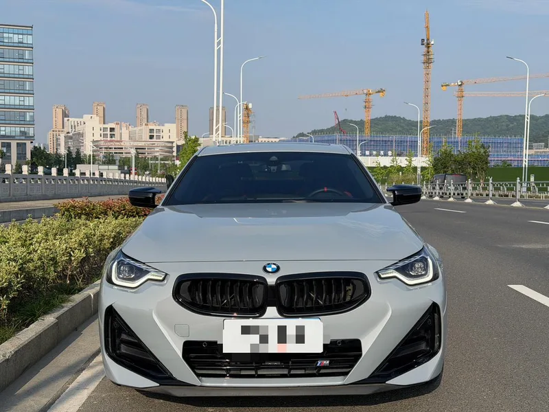BMW 2 Series 2024 M240i Coupé extérieur photo 2 BMW 2 Series 2024 M240i Coupé extérieur photo 2