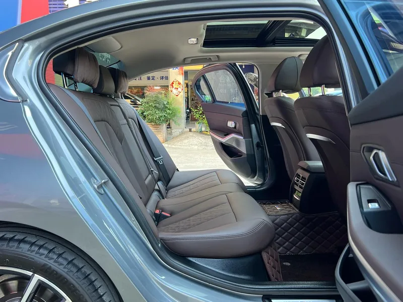 BMW 3 Series 2023 325Li M Sports suit exterior photo 4 BMW 3 Series 2023 325Li M Sports suit exterior photo 4