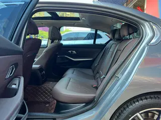 BMW 3 Series 2023 325Li M Sports suit interior photo 16 BMW 3 Series 2023 325Li M Sports suit interior photo 16