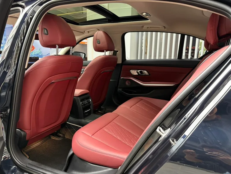 BMW 3 Series 2023 325Li M Sports Night Suit exterior photo 6