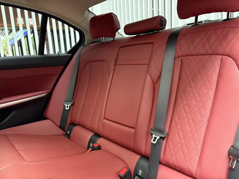 BMW 3 Series 2023 325Li M Sports Night Suit interior photo 12