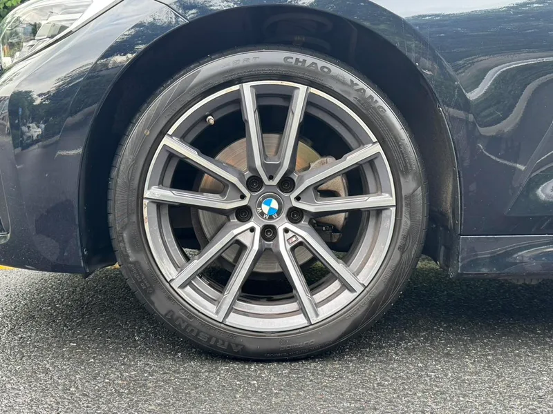 BMW 3 Series 2022 Restyling 325Li M Sports Night Suit interior photo 11 BMW 3 Series 2022 Restyling 325Li M Sports Night Suit interior photo 11