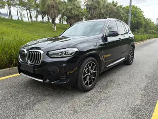 BMW X3 2022 xDrive25i M Спортивный костюм
