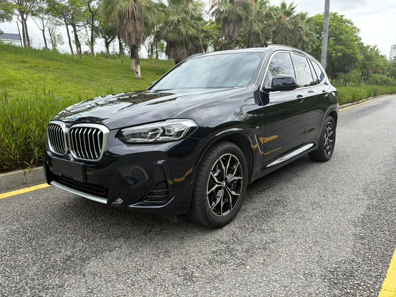 BMW X3 2022 xDrive25i M Спортивный костюм экстерьер фото 1 BMW X3 2022 xDrive25i M Спортивный костюм экстерьер фото 1