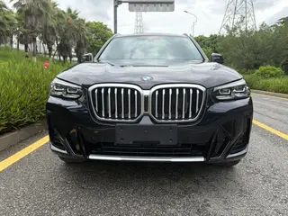 BMW X3 2022 xDrive25i M Спортивный костюм экстерьер фото 2 BMW X3 2022 xDrive25i M Спортивный костюм экстерьер фото 2