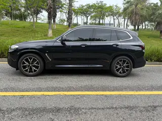 BMW X3 2022 xDrive25i M Спортивный костюм экстерьер фото 5 BMW X3 2022 xDrive25i M Спортивный костюм экстерьер фото 5