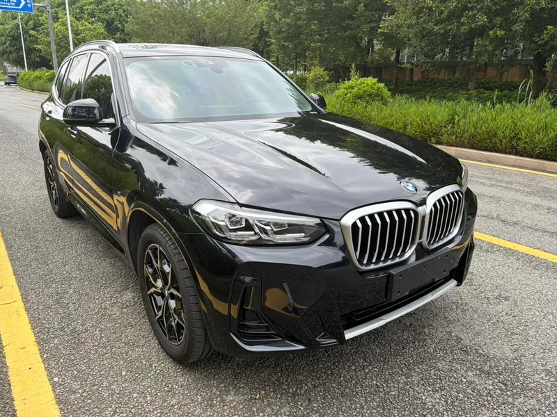 BMW X3 2022 xDrive25i M Спортивный костюм интерьер фото 15 BMW X3 2022 xDrive25i M Спортивный костюм интерьер фото 15