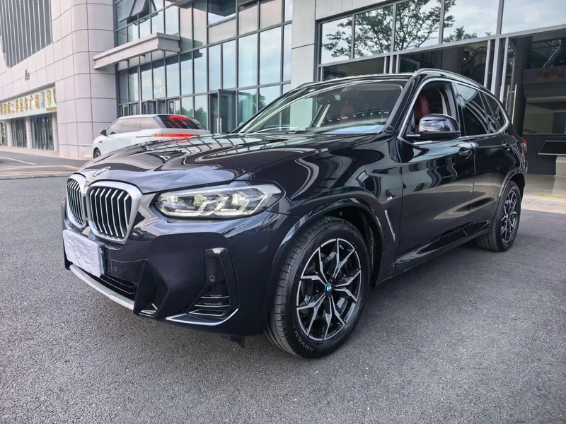 BMW X3 2022 Mise à jour xDrive25i M Ensemble de sport extérieur photo 1 BMW X3 2022 Mise à jour xDrive25i M Ensemble de sport extérieur photo 1