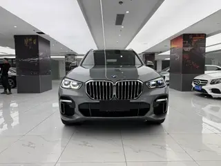 BMW X5 2022 Reforma xDrive 30Li Tipo de lujo M Conjunto deportivo exterior foto 2 BMW X5 2022 Reforma xDrive 30Li Tipo de lujo M Conjunto deportivo exterior foto 2