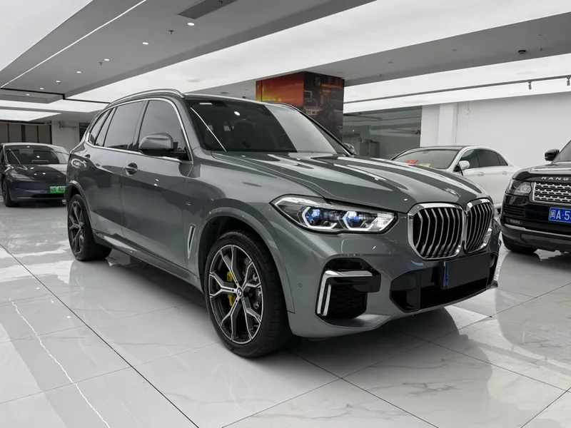 BMW X5 2022 Reforma xDrive 30Li Tipo de lujo M Conjunto deportivo exterior foto 3 BMW X5 2022 Reforma xDrive 30Li Tipo de lujo M Conjunto deportivo exterior foto 3