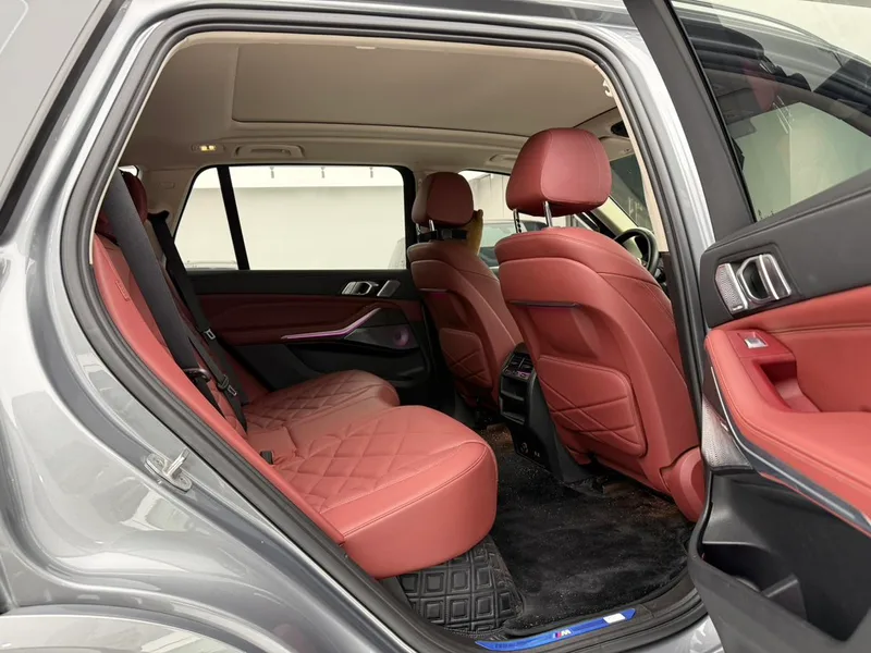 BMW X5 2022 Reforma xDrive 30Li Tipo de lujo M Conjunto deportivo exterior foto 4 BMW X5 2022 Reforma xDrive 30Li Tipo de lujo M Conjunto deportivo exterior foto 4