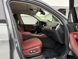 BMW X5 2022 Reforma xDrive 30Li Tipo de lujo M Conjunto deportivo exterior foto 5 BMW X5 2022 Reforma xDrive 30Li Tipo de lujo M Conjunto deportivo exterior foto 5