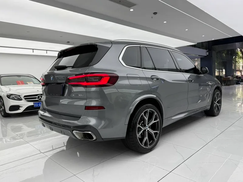 BMW X5 2022 Reforma xDrive 30Li Tipo de lujo M Conjunto deportivo interior foto 10 BMW X5 2022 Reforma xDrive 30Li Tipo de lujo M Conjunto deportivo interior foto 10