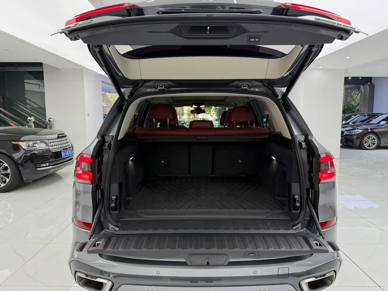BMW X5 2022 Reforma xDrive 30Li Tipo de lujo M Conjunto deportivo interior foto 13 BMW X5 2022 Reforma xDrive 30Li Tipo de lujo M Conjunto deportivo interior foto 13