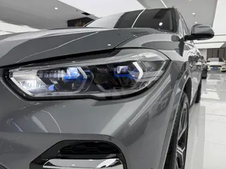BMW X5 2022 Reforma xDrive 30Li Tipo de lujo M Conjunto deportivo interior foto 15 BMW X5 2022 Reforma xDrive 30Li Tipo de lujo M Conjunto deportivo interior foto 15